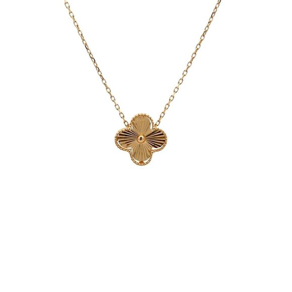18K Gold Necklace Centered Flower 16 inches 2.16grams - Picture 1 of 9